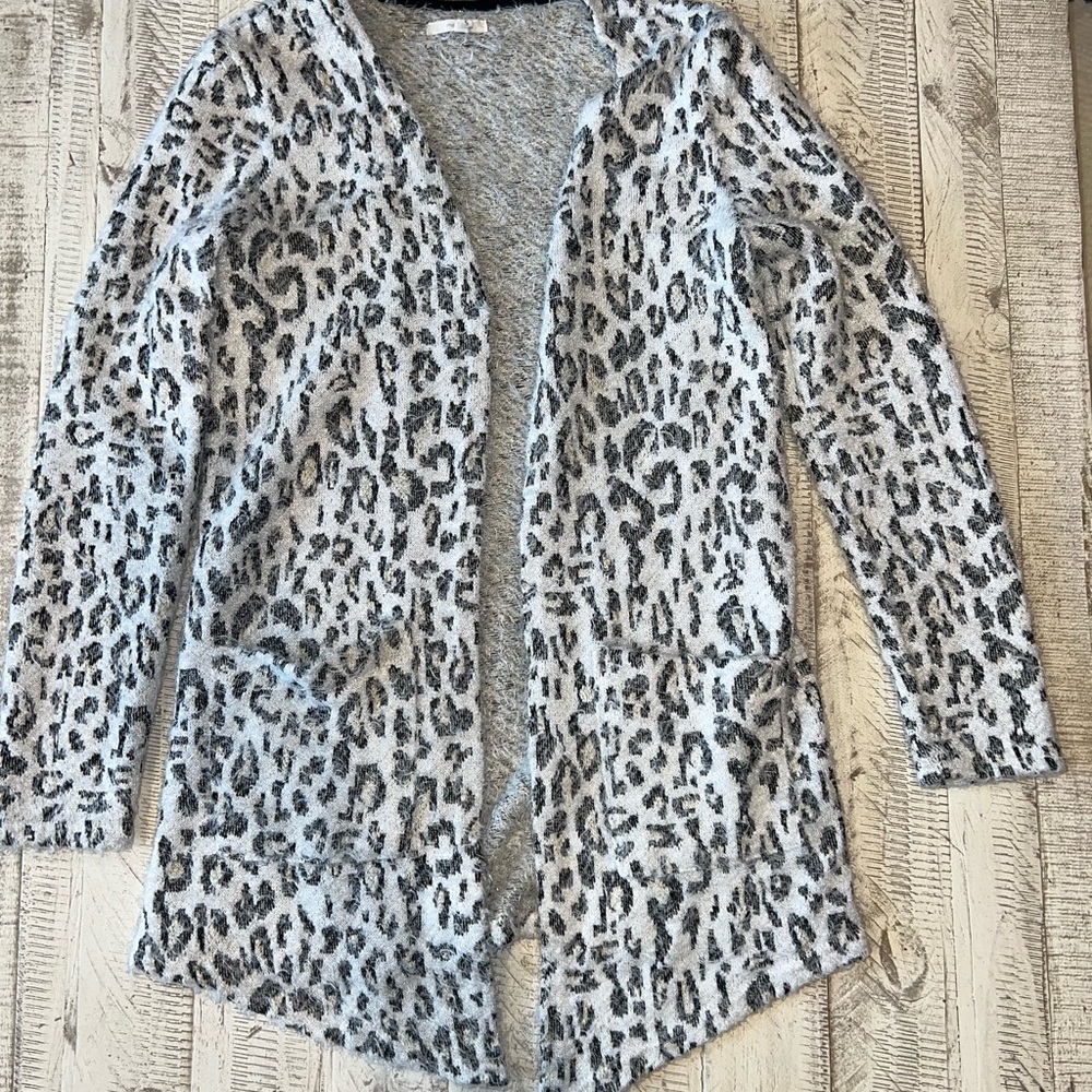 Maurices Snow Leopard Fuzzy Open Cardigan Sweater Small